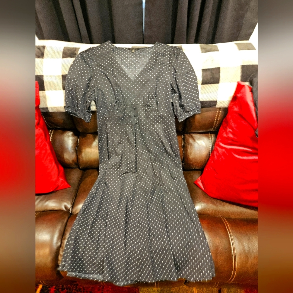 Banana Republic NWOT Navy Poka Dot Buttoned Dress Size 10 SUMMER STAPLE